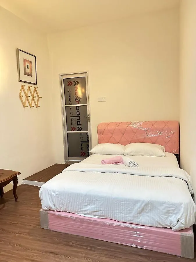 The Explorers Guesthouse And Hostel Kuala Lumpur